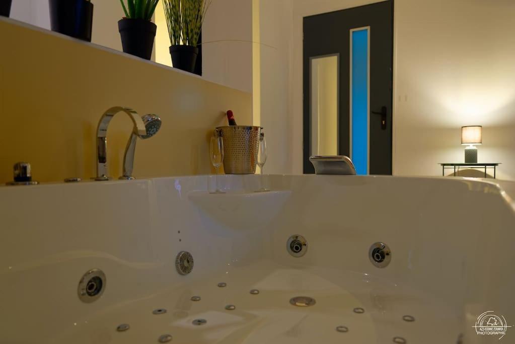 Suite Le Cocoon & Spa By Nancyintimelounge Екстер'єр фото